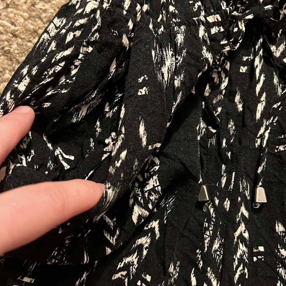 Black & white romper - Picture 6 of 8